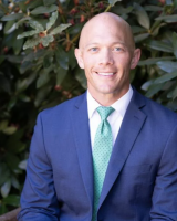 Photo of Bryan Dearinger.