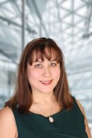 Photo of Kim Holst.