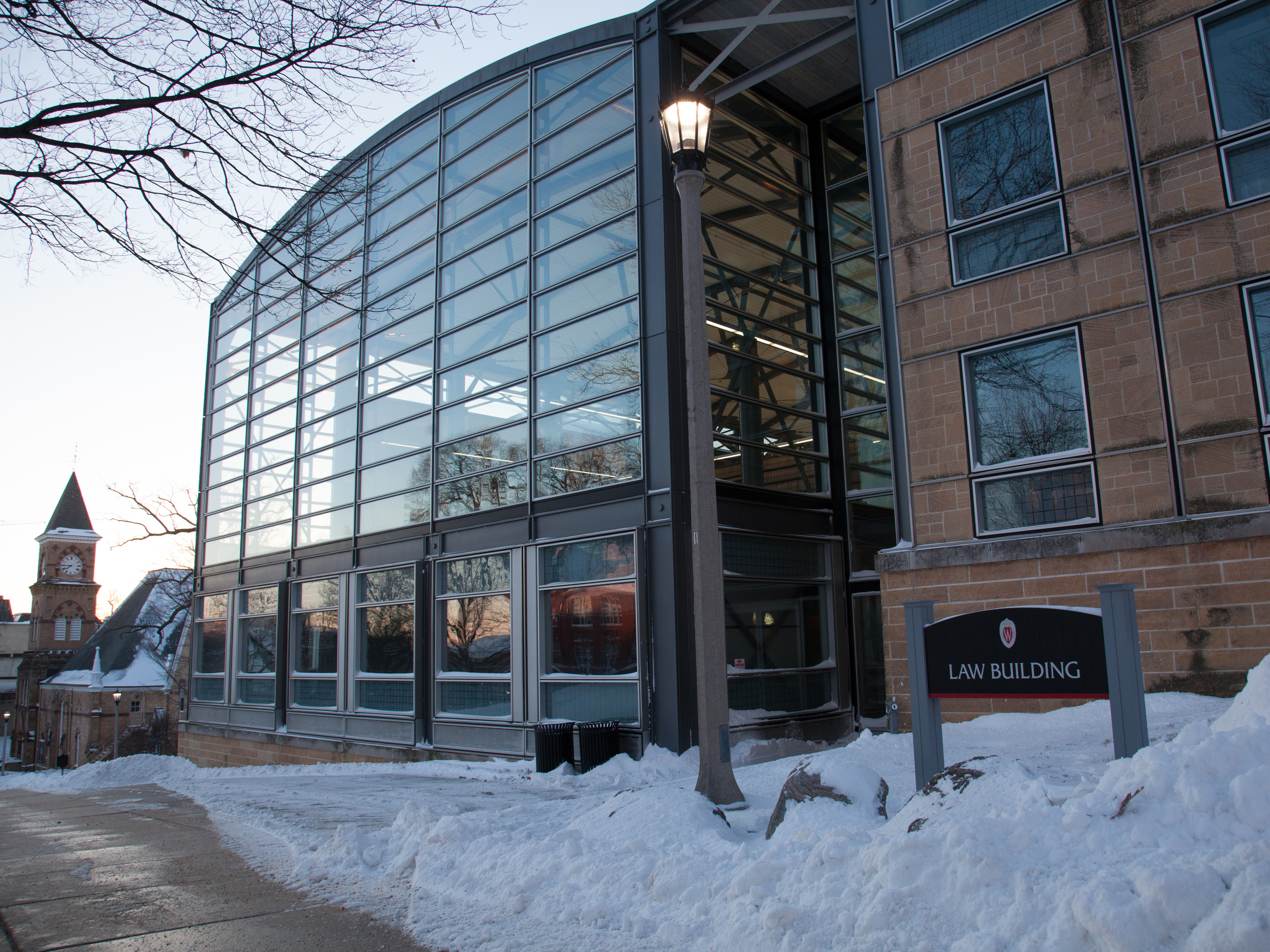 UW Law Experts Explain Legal Issues after ICE Shooting in Minneapolis