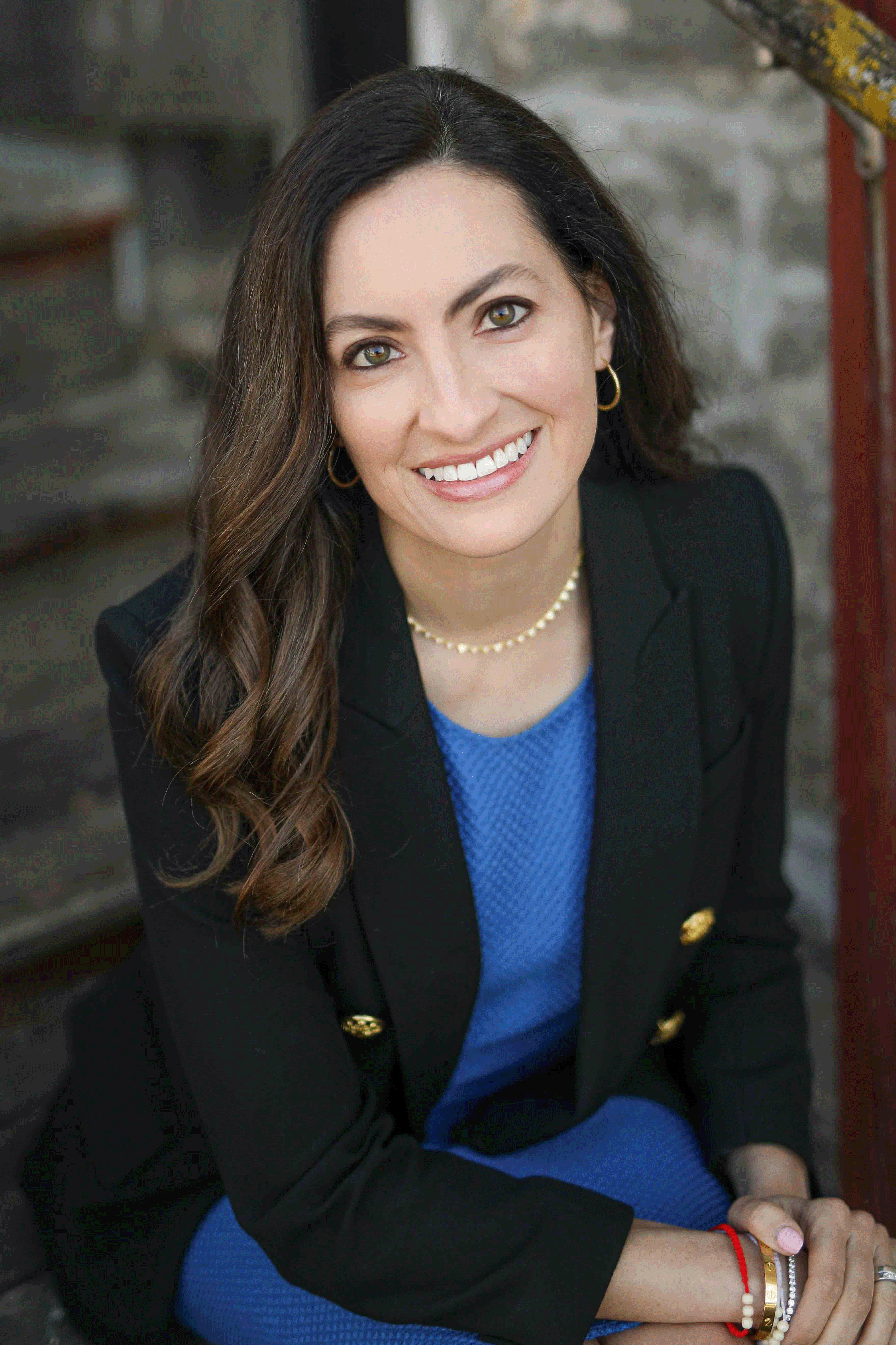 Rebecca Scheller headshot