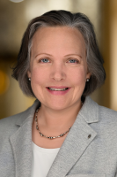 headshot photo of SanDee Priser